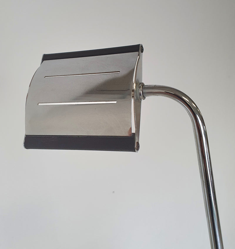 Table / desk lamp