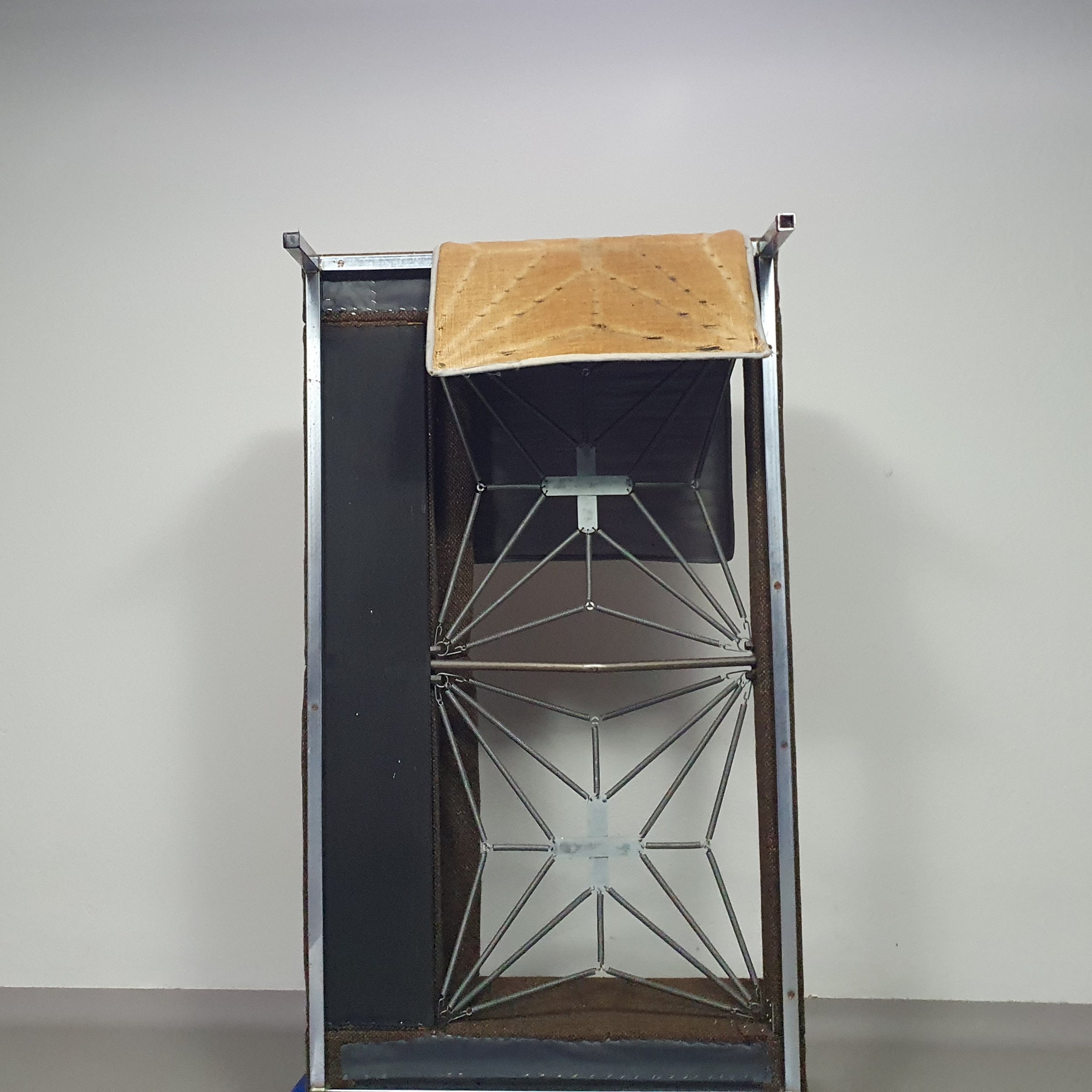 Gelderland Bankje Jaren '60 Design Vintage Jaren 60. In mooie originele staat.