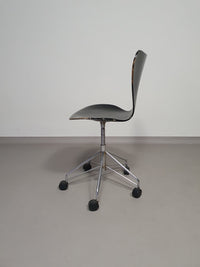Vintage draaistoel model 3117 van Arne Jacobsen voor Fritz Hansen
