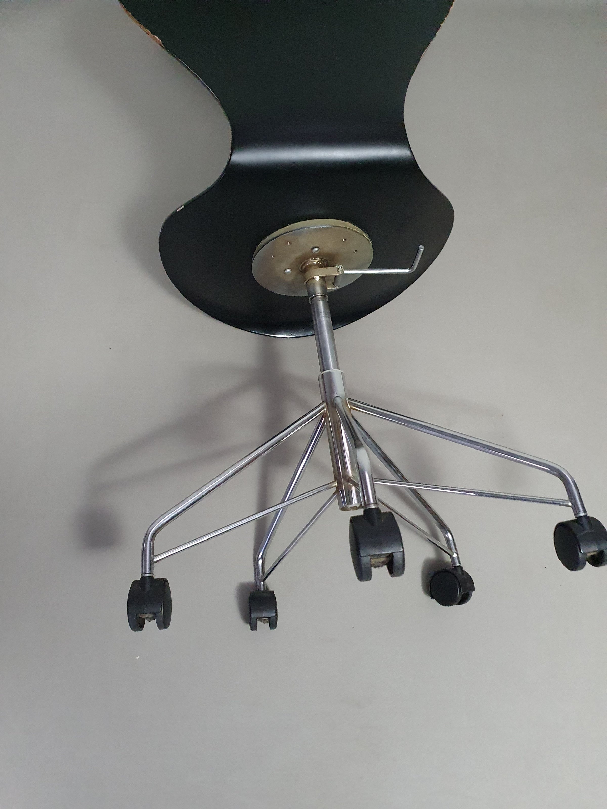 Vintage draaistoel model 3117 van Arne Jacobsen voor Fritz Hansen