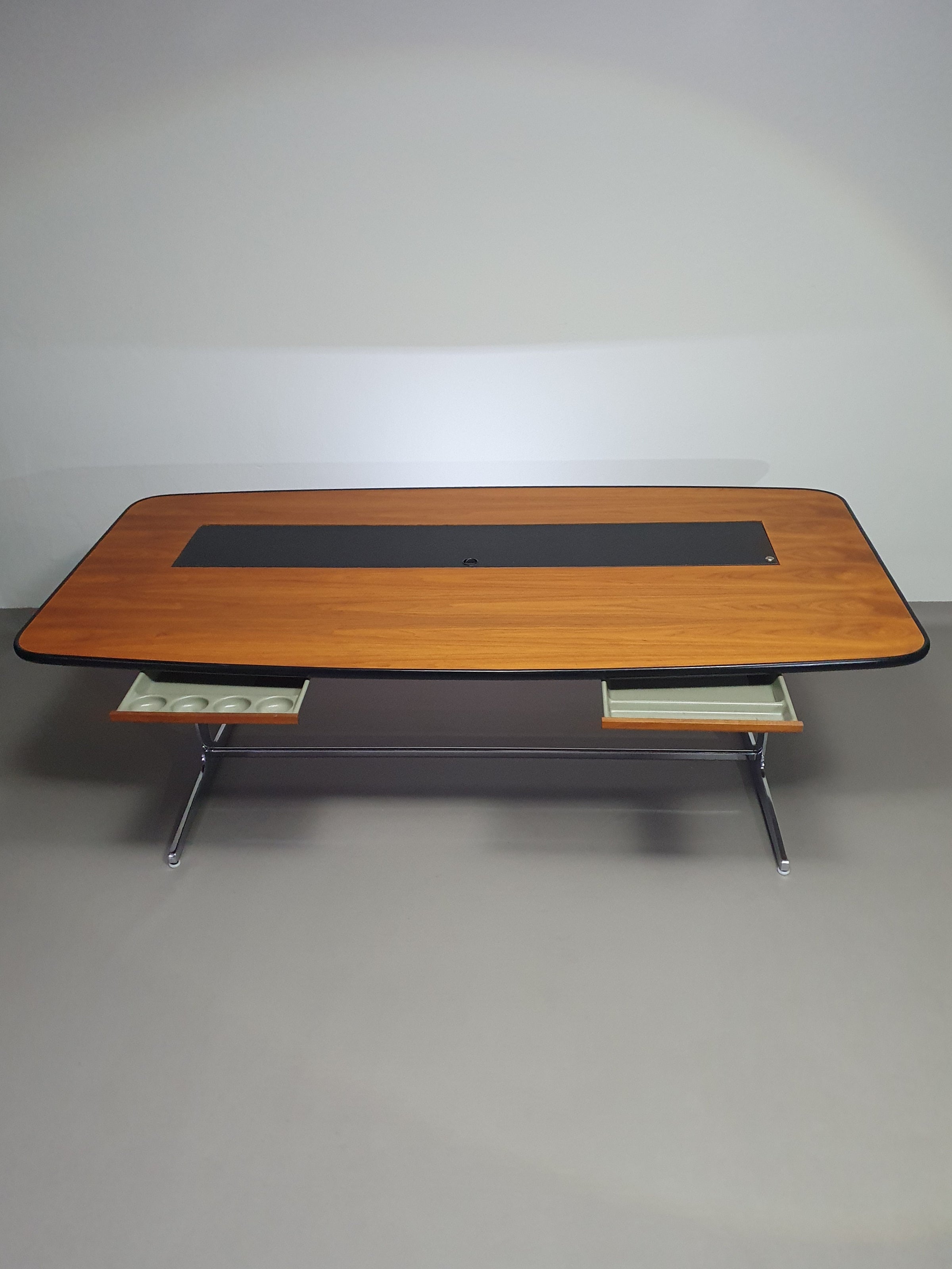George Nelson / Type Action office conference desk Manufacturer Herman Miller Year 1964 