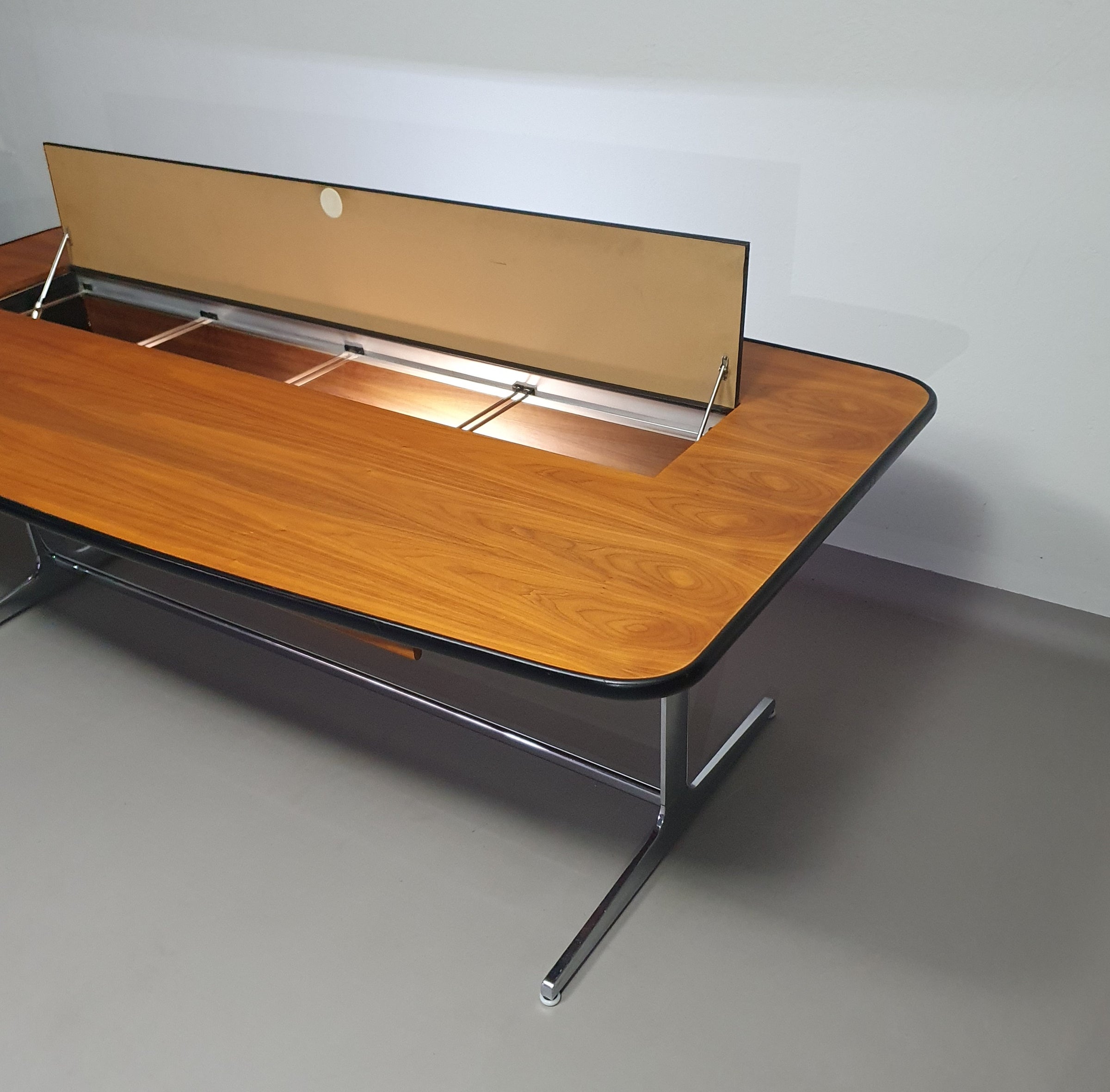George Nelson / Type Action office conference desk Manufacturer Herman Miller Year 1964 