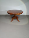 70s Pine wood dining table / wood column leg table in 4-leg design with round top 
Width 125 cm
Height 75 cm