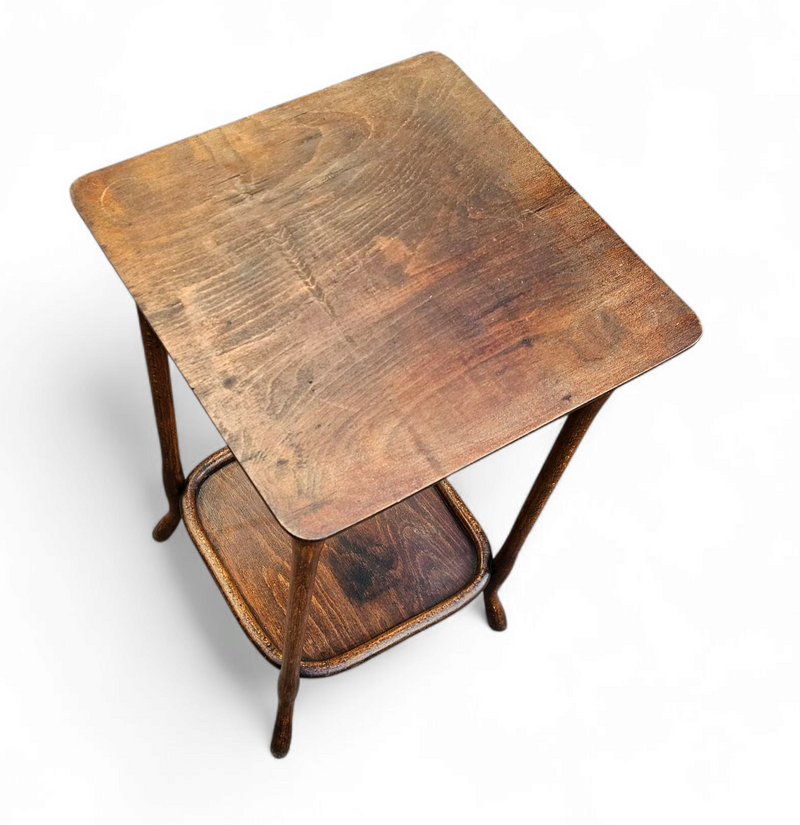 Michael Thonet side table / plant stand 

47 x 47 x 76 cm