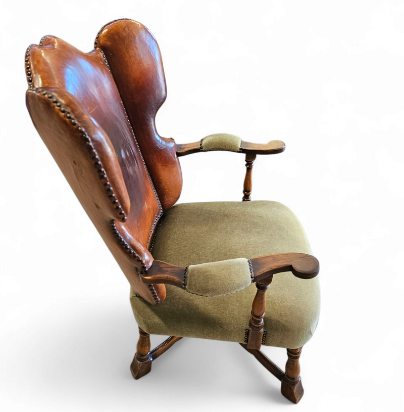 Rare leather and oak wing chair designed by Theo Ruth for Artifort / f 297 from 1949