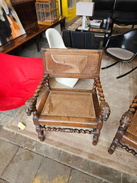 2 x Jacobean Lionel head armchairs
Oak wood / webbing
Early 20th century