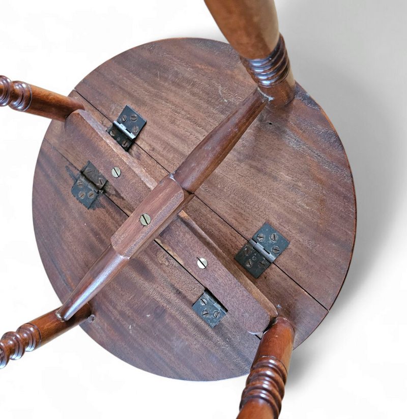 Art Deco / nesting table 3 x / attributed to Maison Franck / inlaid tortoiseshell top / 1920
