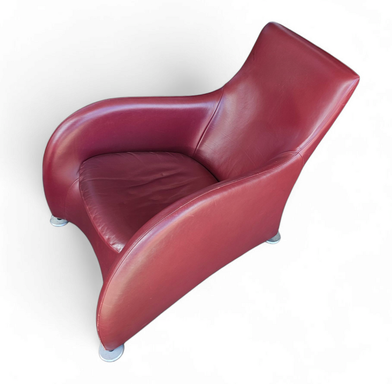 Montis / Gerard van den Berg / 1990s /
Bordeaux red leather