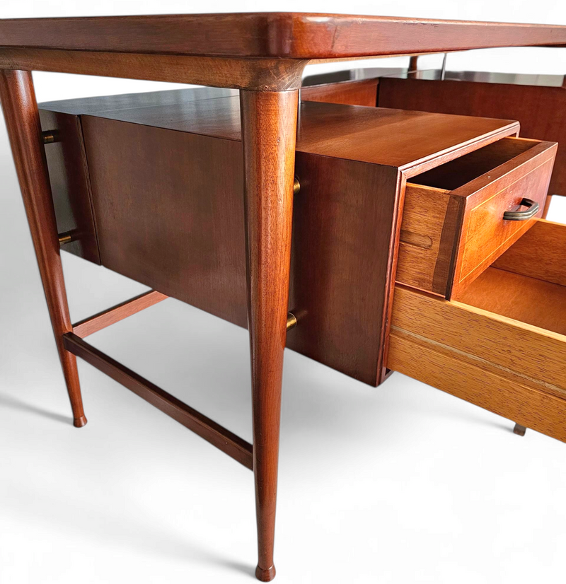 Formule executive teak desk 1965