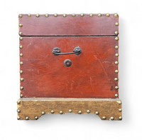 A VINTAGE FLORAL PAINTED DOME TOP TRUNK