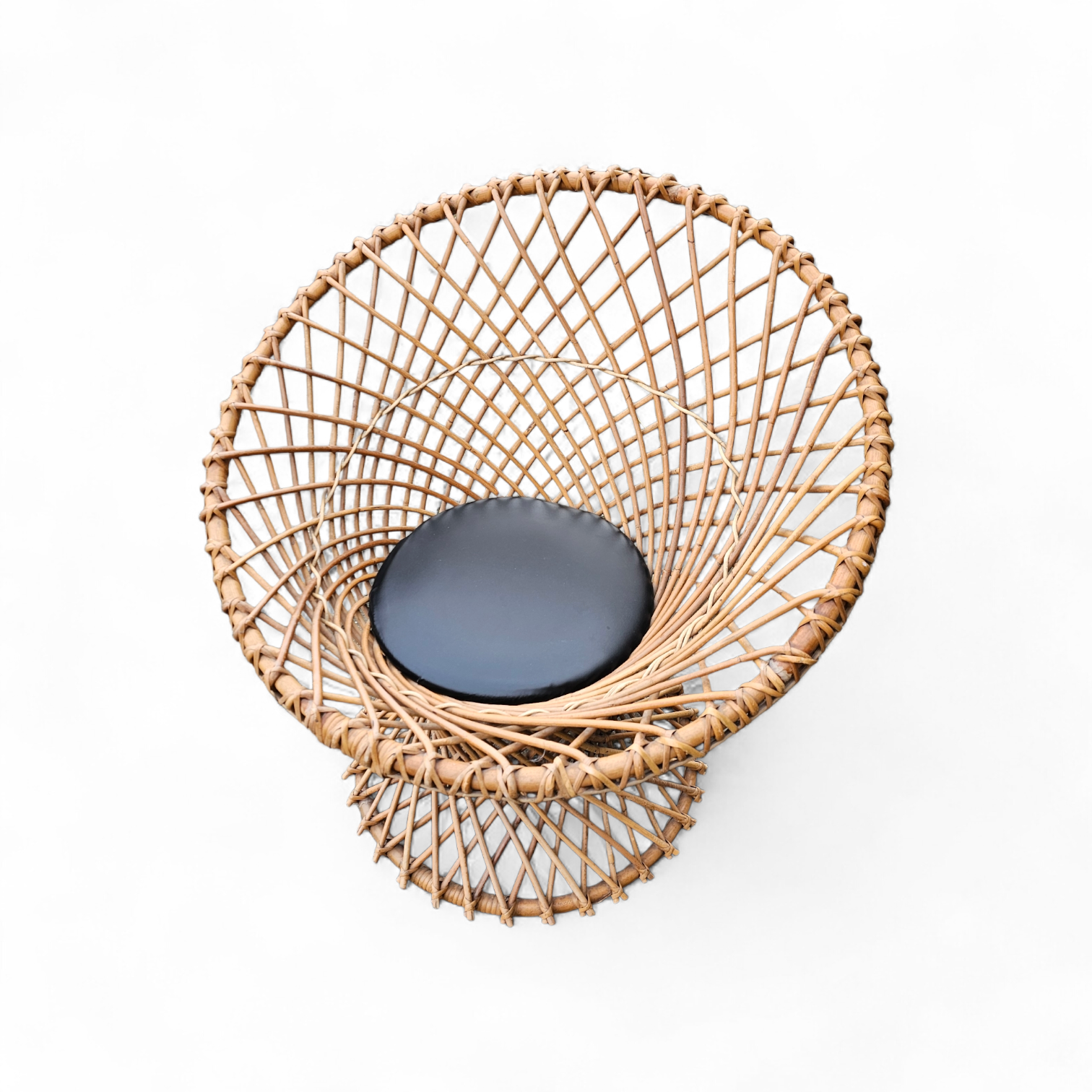 Rohé Noordwolde circle rattan chair fauteuil