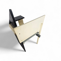Old Berlin chair / Berlijnse Stoel / Gerrit Rietveld / Signs of repair