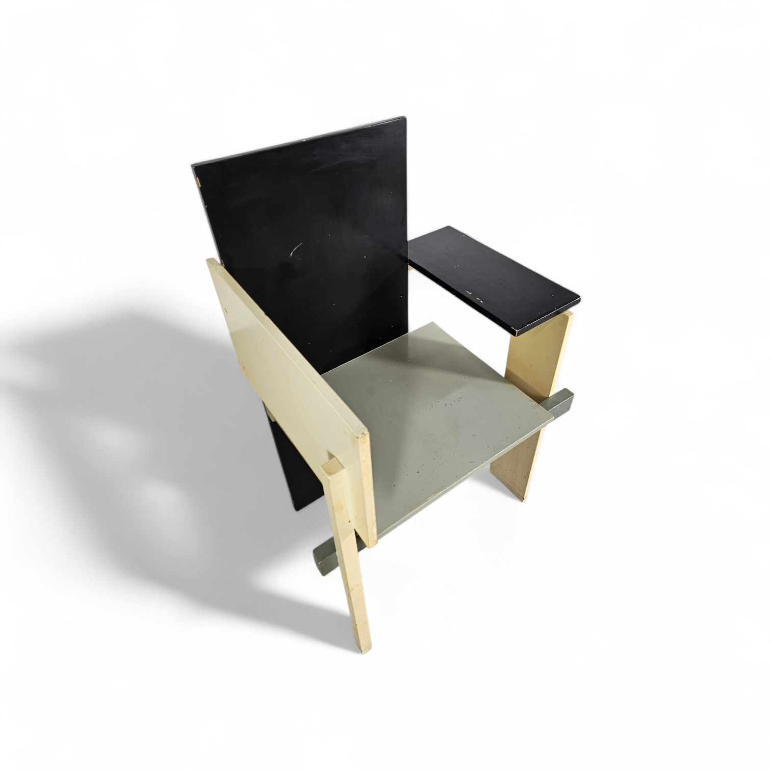 Old Berlin chair / Berlijnse Stoel / Gerrit Rietveld / Signs of repair