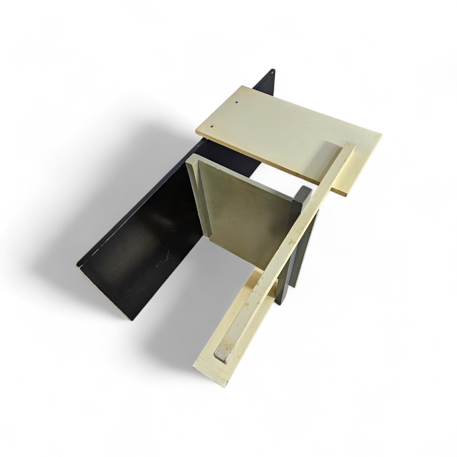 Old Berlin chair / Berlijnse Stoel / Gerrit Rietveld / Signs of repair