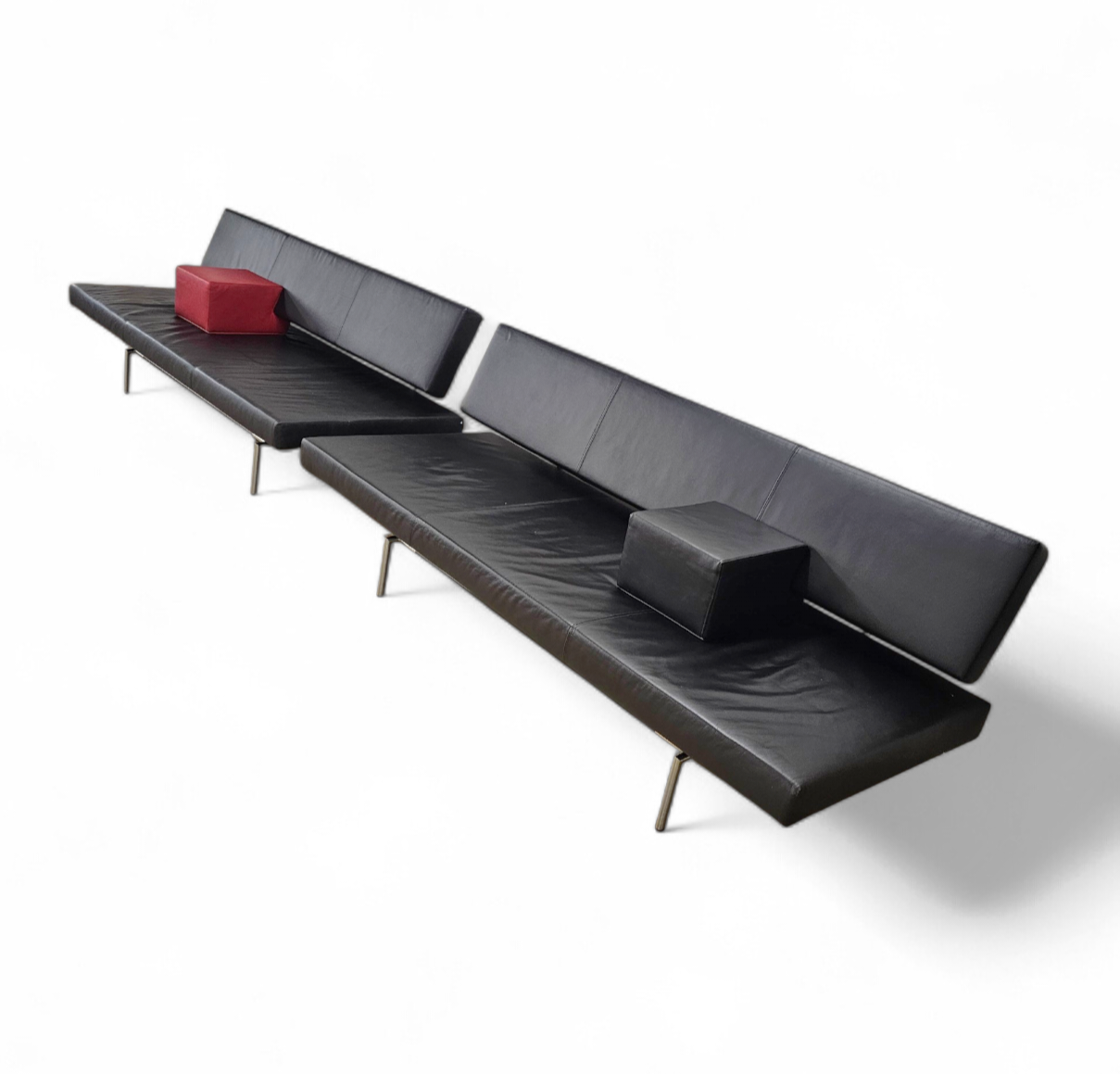 Martin Visser BR 02.7 / Sofa bed / ‘t Spectrum / 1980s / Black leather / red cushion