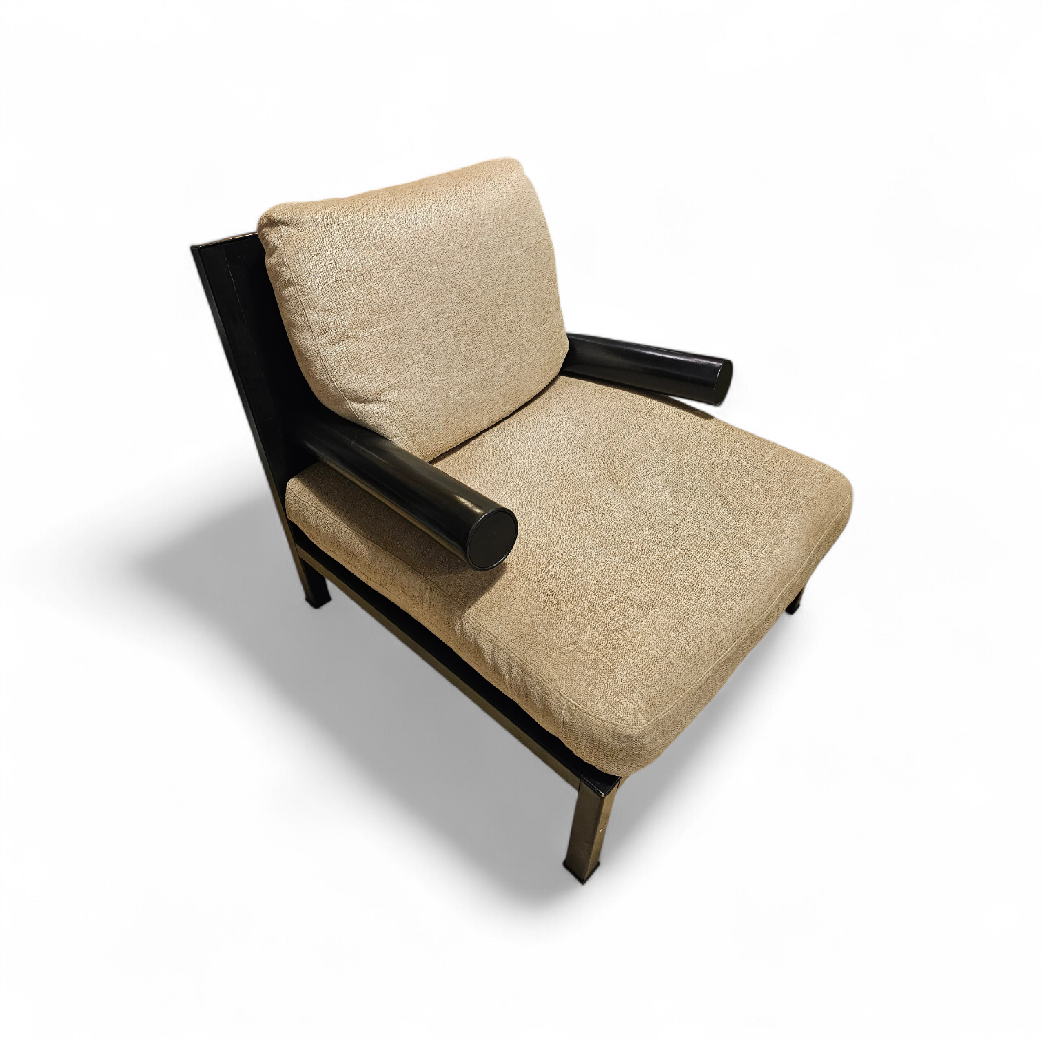 Armchair 'Baisity' by Antonio Citterio for B&B Italia with cushions linen / Frame covered in black leather