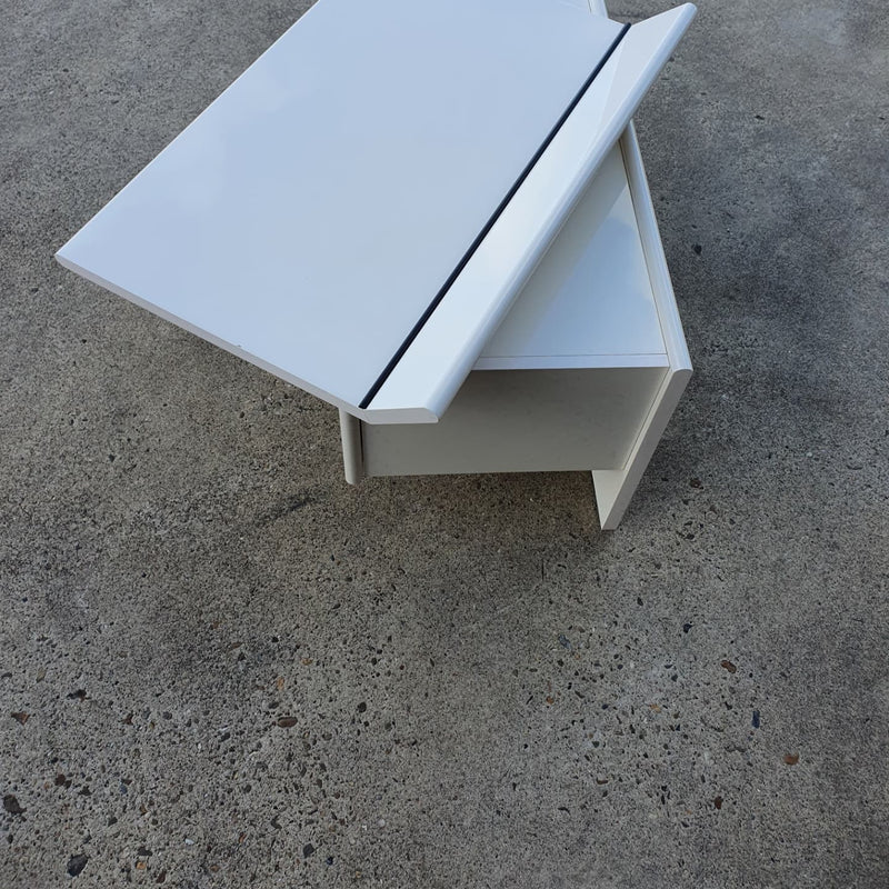 2 B&B Italia Bedside tables / night stands