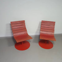 Marcus Arvonen voor Ikea (PS 2009) - 2 rode draaifauteuils Brygga