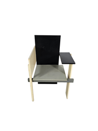 Old Berlin chair / Berlijnse Stoel / Gerrit Rietveld / Signs of repair