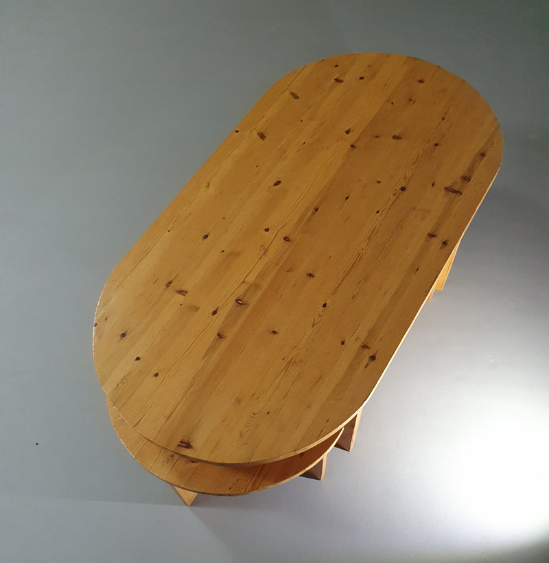 Child nesting table set 1980s / pine wood.