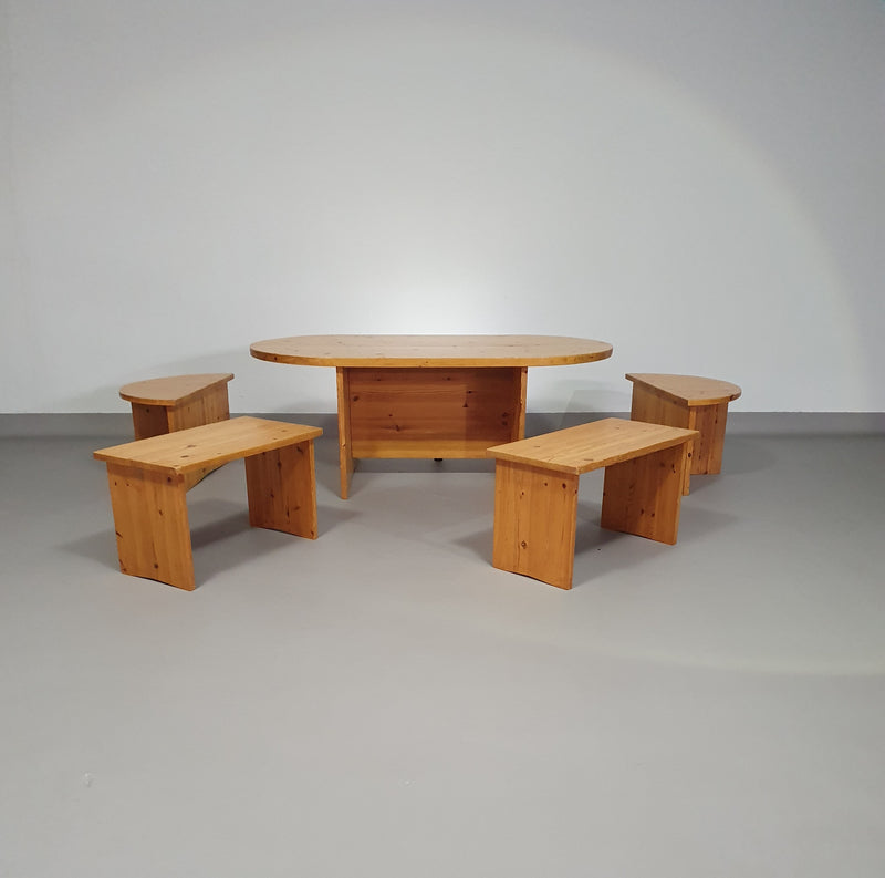 Child nesting table set 1980s / pine wood.