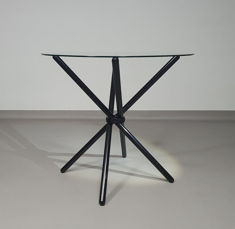 A thing of beauty is a joy for ever.
Italian folding table 80's
Aluminium frame