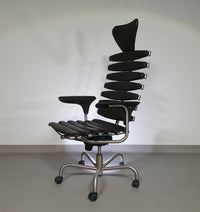 De Sede DS-2100/161 Executive Chair from our designer Home Office collection.
Mint condition 
Dark brown leather