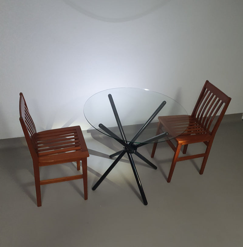 A thing of beauty is a joy for ever.
Italian folding table 80's
Aluminium frame