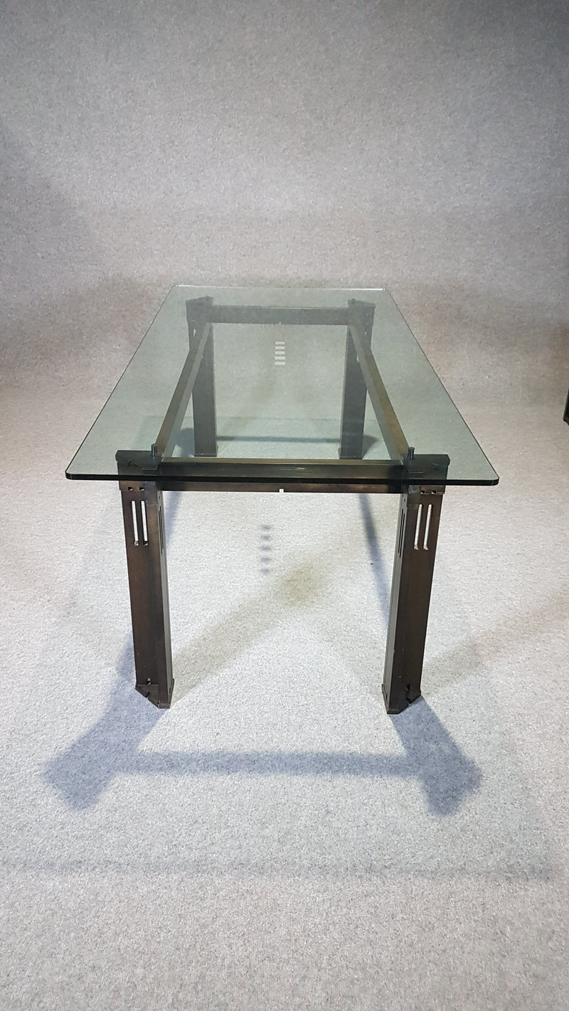 Rare dining set, Galaxy Table and chairs, with exclusive upholstering, designed by Umberto Asnago - Giorgetti. 1980s