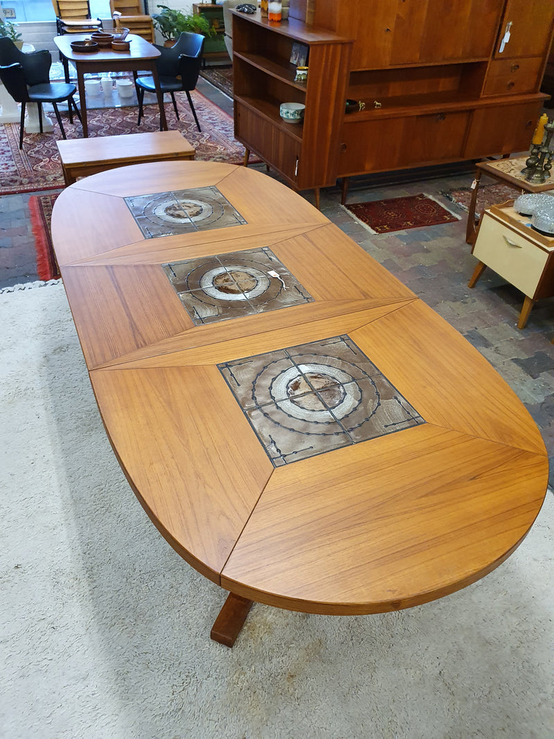 Stunning extendable dining table by Poul Herman Poulsen for Gangso Møbel Denmark. Danisch design 240cm x 107 cm signed