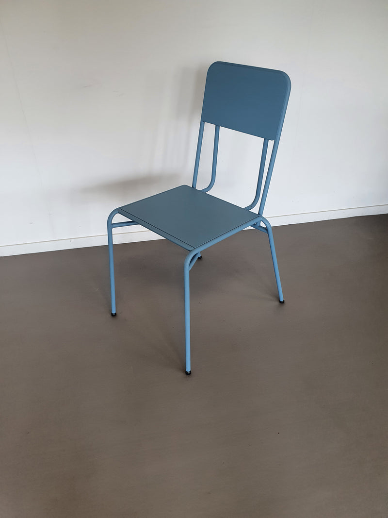 Beautiful New Duivendrecht chairs 2016 in limited edition, produced in new condition 24 in stock