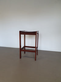 3 x stool meranti 70s. Height 71 cm /
Wide 42 cm / Depth 40 cm