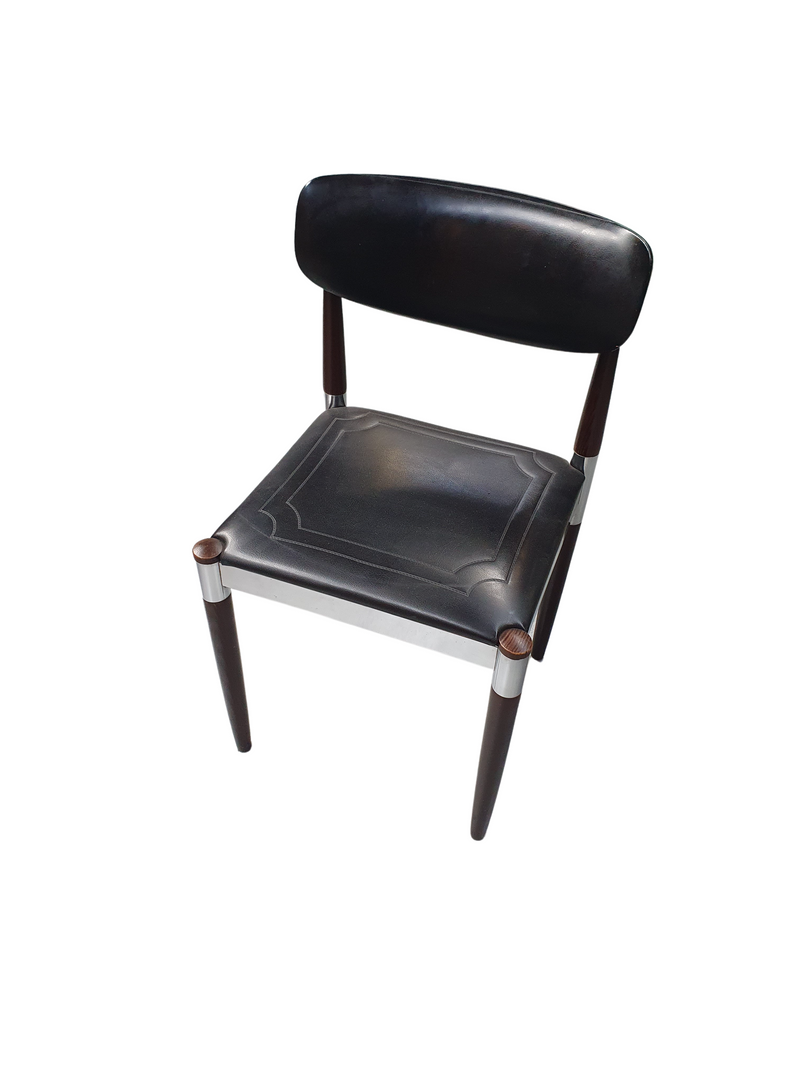 4 x retro dining chair Chrome, wood ,vinyl.
Very good condition.