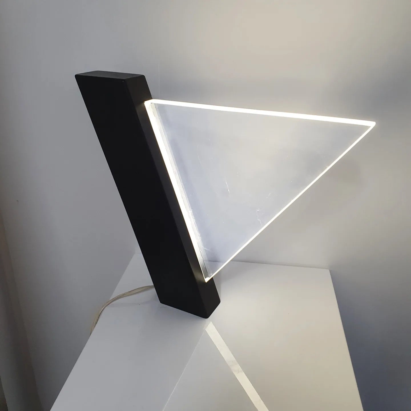 Lucite Indoor table lamp - Vittorio - Peter Schreuder Goedheijt.