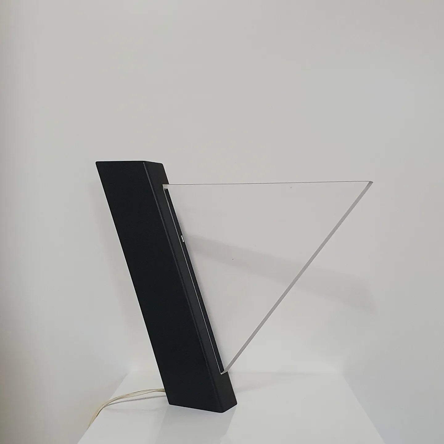 Lucite Indoor table lamp - Vittorio - Peter Schreuder Goedheijt.